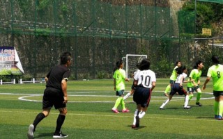 小学足球教练都很凶吗，小学足球训练计划方案